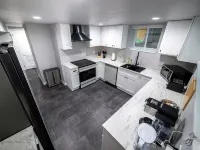 Stylish Remodeled 2BR Retreat - Near Seattle - Peaceful, Clean, & Modern - Wifi