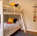 Cozy Angola Cottage by the Beach - Homestays