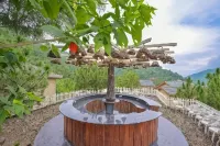 Jungle Lodge Resort