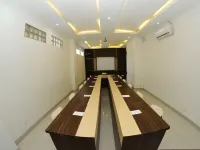 Tanjung Karang Hotel - parking