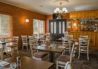 Burke and Wills Motor Inn Swan Hill - parking