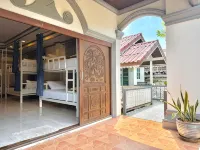Chill Inn Lipa Noi Hostel and Beach Cafe - 2 星級