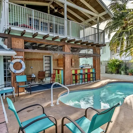 Discount Stay Aug16-29!