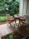 Beaches, Eats, Shops, Trees, Flowers, Frogs, Birds: Go Native! - 3-Sterne