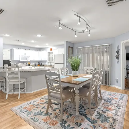 Comfortable Cottage With A Golf Cart - NOT LISTED ON FACEBOOK