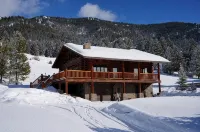 Lovely Log cabin in heart of Big Sky