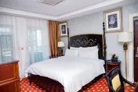 Golden Vista Hotels - parking