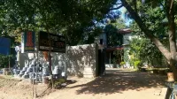 Umesh Home Stay - Bintang 3