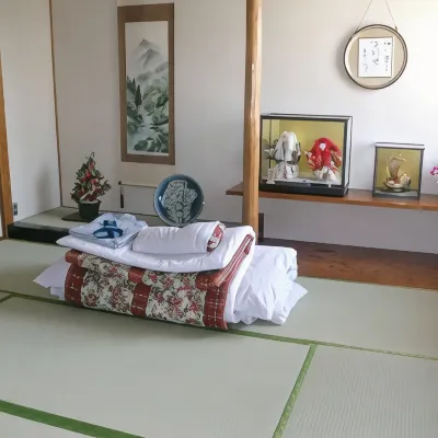 Suzukisou Hotel dekat Stasiun Mukaijima