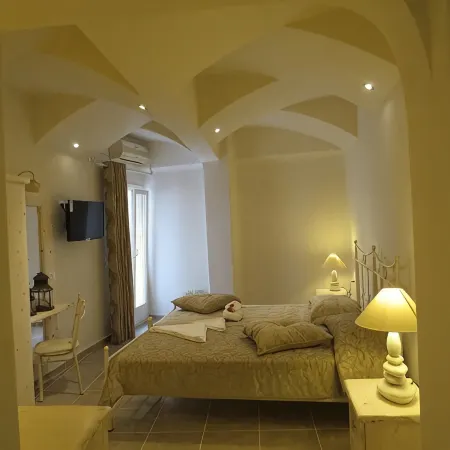 Villa Manos Hotel