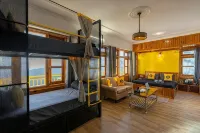The Hosteller Narkanda - balcón