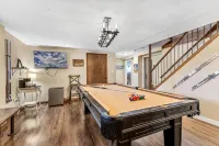 Cozy 5 Br 4BA Cabin Pool Table Game Rm 2.5 Acs BBQ Dogs on Way to Grand Canyon - 小木屋