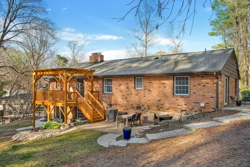 Beautiful home in the heart of Raleigh, perfect blend of convenience & comfort.