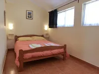 450 meters to the beach, Private gardens,Praia das Maçãs - 2-نجوم