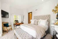 Exquisite pet friendly home, 5 blks from Gondola with stunning views!! - 按摩浴池