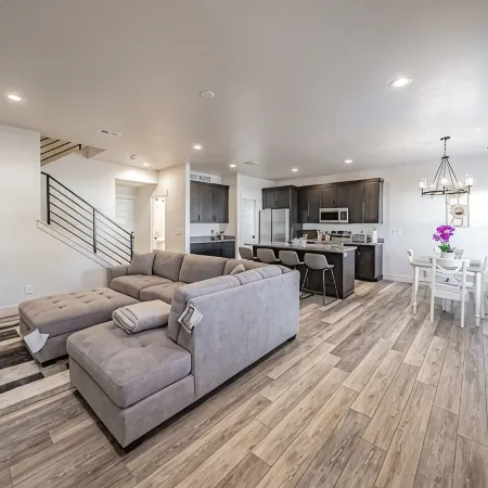 Elegant Townhouse in Ammon, Idaho Hotels in Ammon