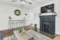 Cozy 2 bedroom home near downtown Gaffney. - Wifi