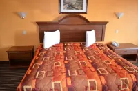 Royal Inn Greenville - parking