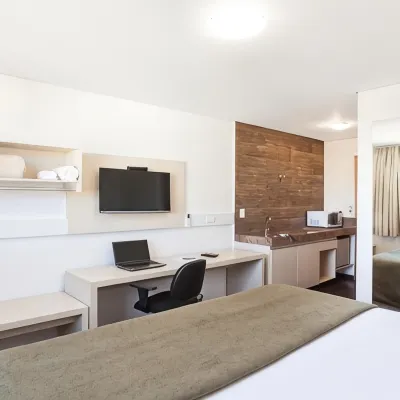 Front Hotel Expominas Hotels near مركز إكسبوميناس للمؤتمرات