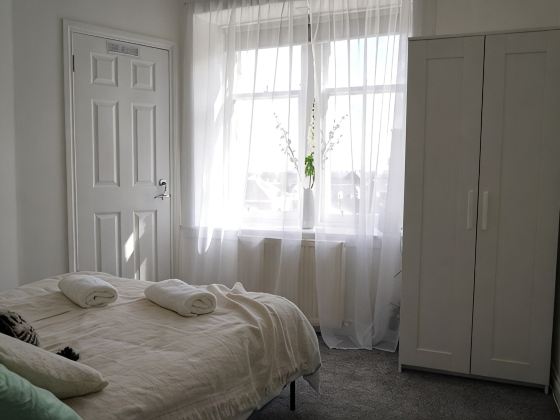 Falkirk City Centre Stylish 2 Bed Flat