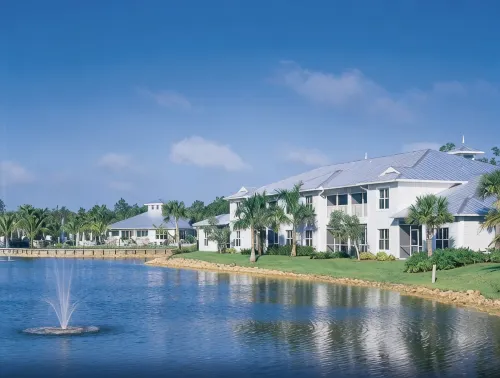 Luxury GreenLinks Condo: Top Rated Golf, Resort Pool,LakeView - close to beaches - 4-Star