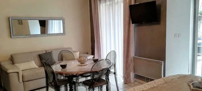 Studio Ideal for Curists, 30M2 Terrace, Magnificent View Hotels in Vichy