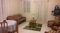 Apartment in quiet upscale Holetown area near Limegrove Centre and Beach - 2-Star