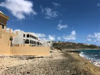 Oceanfront 2 Bedroom Villa in Guana Bay Sint Maarten; Ocnfrt Deck - Homestays