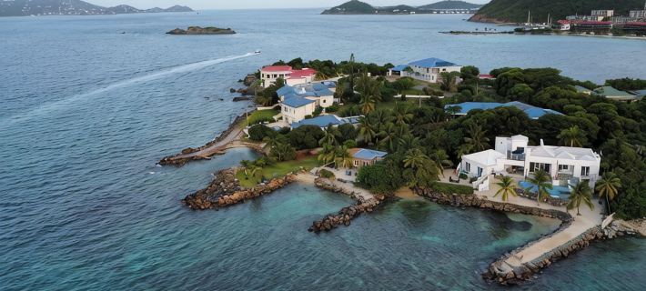 ONE BEACH ROAD; 6 Bedroom, 5 1/2 Bath Beachfront Oasis St Thomas VI Ξενοδοχεία στην πόλη Saint Thomas