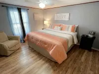 2 Bedrooms, 3 Beds, 2 Bathrooms Cozy House by the Bay. - Homestays