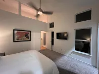 Charming 3-bedroom house in central Austin - Jacuzzi