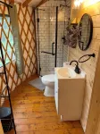 Pacific Yurt at the Foothills of Mount Rainier with New Hot Tub-Fire Pit-Wifi - アパートメント