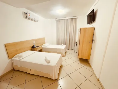 Pioneiro Hotel - parking
