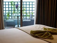 AZ Hotel des Arts Отели рядом с достопримечательностью «Инвестиционный фонд CDG»