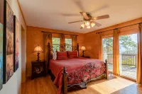 HAWKS RIDGE HIDEAWAY- Luxury Cabin & Great Get-Away! Amaazing view! - Boutique