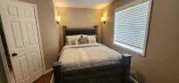 Charming 2-bedroom house with WiFi, AC in cool Escanaba - WiFi