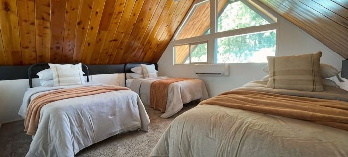 Oakhurst Cabin|Bass Lake View|Game Room|Hot Tub! Hotels in Madera County