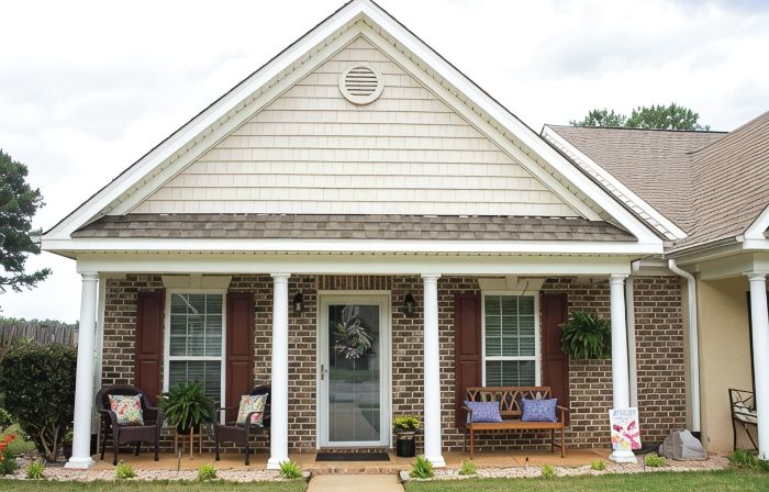Just 18 mins from The Augusta National Golf Course and just 3 mins from SRP Park