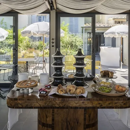 Hotel Priori Secret Garden