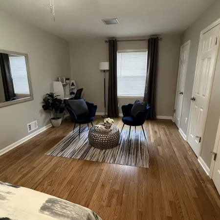 *Private/Contempo/Cozy/House & pool/17 min from ATL & in the Atlanta Metro Area*