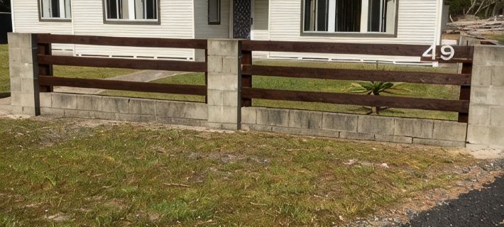 Entire House 3 bedrooms, 5 minute walk to town centre and 1 minute to beach Hotels in Strahan