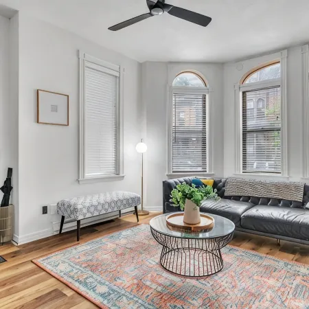 The Smith Victorian 2BR Brownstone Apartment