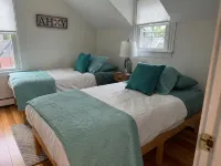 Charming Cottage in Jamestown - Wifi