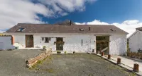Merlin Cottages - parking