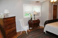 Guilford home -self check in, off-street parking - Wi-Fi
