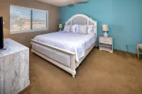 Best Location in Lake Havasu! Walk to London Bridge!  Heated Pool & Golf. - Boutique