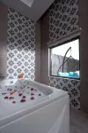 Melanj Airport Hotel - Bathtub