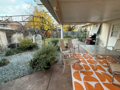 Cozy 4bd Home w/ 3 King Beds + EV Charger + Trailer Parking - 4 Sao