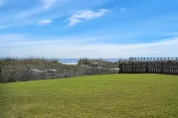 FUN IN THE SUN!!!! - BEACH FRONT- Close to Mayo Clinic - Strand