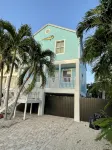 Tropical Retreat in the Heart of the Keys - อ่างจากุชชี่